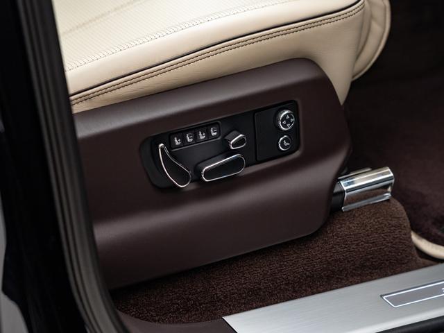 北海道から沖縄まで全国陸送納車の実績多数あり。遠方で現車が見られない方でも安心が出来るよう、写真や動画サービス、鑑定証の提出、ライブ商談などをご用意。車のココがもっと詳しく見たい！は大歓迎です！