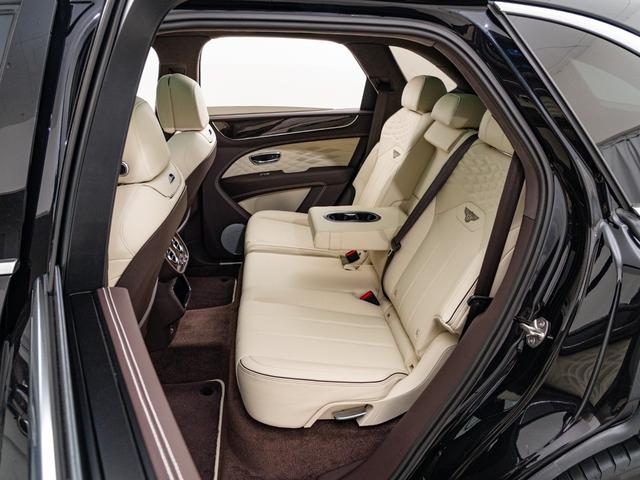 【　車検整備もアペルタで　】輸入車はもちろん、国産車も大歓迎です。経験豊富なスタッフが、お客様のお車をしっかりと整備致します。フェラーリ、ランボルギーニなどのスーパーカーもご相談ください！