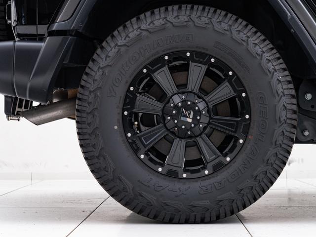 ジープ・ラングラーアンリミテッド サハラ 保証付 LEXXELレクセル17インチアルミ/純正5本あり シートヒーター付き黒革 ステアリングヒーター アップルカープレイ フロント/サイド/バックカメラ デジタルルームミラー 純正ナビゲーション(17枚目)