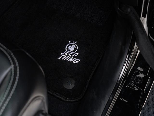 ジープ・ラングラーアンリミテッド サハラ 保証付 LEXXELレクセル17インチアルミ/純正5本あり シートヒーター付き黒革 ステアリングヒーター アップルカープレイ フロント/サイド/バックカメラ デジタルルームミラー 純正ナビゲーション(23枚目)