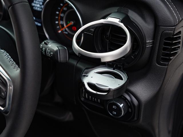 ジープ・ラングラーアンリミテッド サハラ 保証付 LEXXELレクセル17インチアルミ/純正5本あり シートヒーター付き黒革 ステアリングヒーター アップルカープレイ フロント/サイド/バックカメラ デジタルルームミラー 純正ナビゲーション(24枚目)