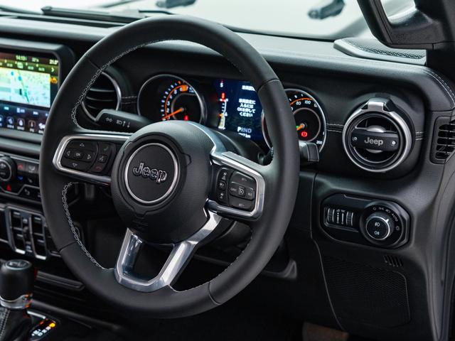 ジープ・ラングラーアンリミテッド サハラ 保証付 LEXXELレクセル17インチアルミ/純正5本あり シートヒーター付き黒革 ステアリングヒーター アップルカープレイ フロント/サイド/バックカメラ デジタルルームミラー 純正ナビゲーション(26枚目)