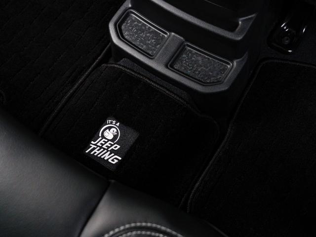 ジープ・ラングラーアンリミテッド サハラ 保証付 LEXXELレクセル17インチアルミ/純正5本あり シートヒーター付き黒革 ステアリングヒーター アップルカープレイ フロント/サイド/バックカメラ デジタルルームミラー 純正ナビゲーション(44枚目)