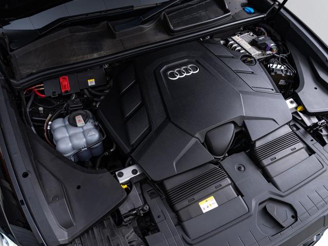 Q8 55TFSIクワトロ Sライン 保証付 RS仕様グリル F/S/Rエアロ カーボンハンドル Sラインプラス 車高調整機能付エアサス パノラマルーフ 純正22インチ 光輝レッドキャリパー バングアンドオルフセン サラウンドビューカメラ(56枚目)
