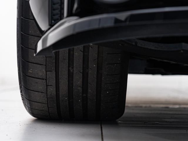 Q8 55TFSIクワトロ Sライン 保証付 RS仕様グリル F/S/Rエアロ カーボンハンドル Sラインプラス 車高調整機能付エアサス パノラマルーフ 純正22インチ 光輝レッドキャリパー バングアンドオルフセン サラウンドビューカメラ(62枚目)