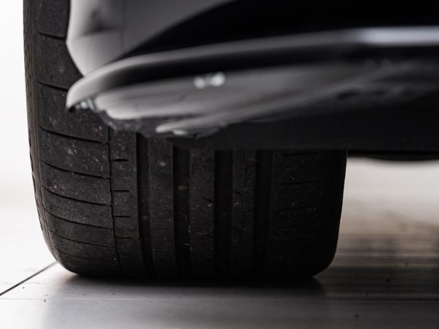 Q8 55TFSIクワトロ Sライン 保証付 RS仕様グリル F/S/Rエアロ カーボンハンドル Sラインプラス 車高調整機能付エアサス パノラマルーフ 純正22インチ 光輝レッドキャリパー バングアンドオルフセン サラウンドビューカメラ(63枚目)