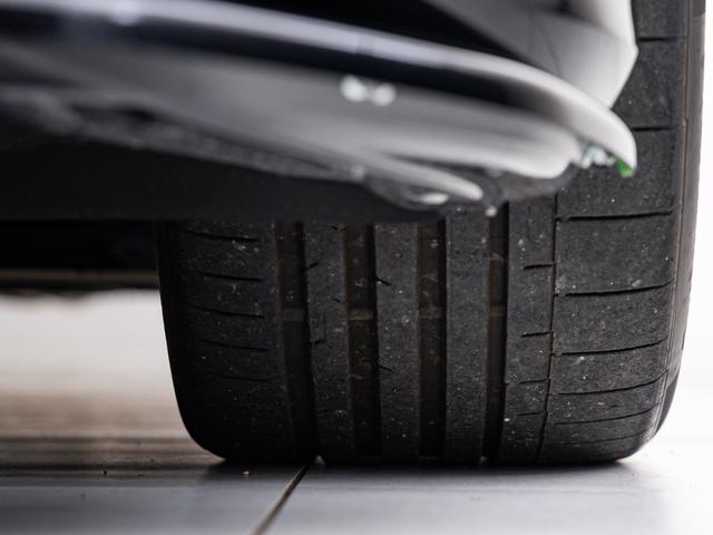 Q8 55TFSIクワトロ Sライン 保証付 RS仕様グリル F/S/Rエアロ カーボンハンドル Sラインプラス 車高調整機能付エアサス パノラマルーフ 純正22インチ 光輝レッドキャリパー バングアンドオルフセン サラウンドビューカメラ(64枚目)