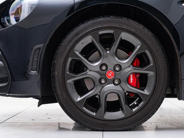 アバルト124 スパイダー 1イヤーアニバーサリー 保証付 50台限定車 専用RECAROレザーシート ナビゲーションパッケージ アダプティブ機能付きフルLEDヘッドライト ヘッドライトウォッシャー CD/DVDプレイヤー 地デジTV バックカメラ(8枚目)