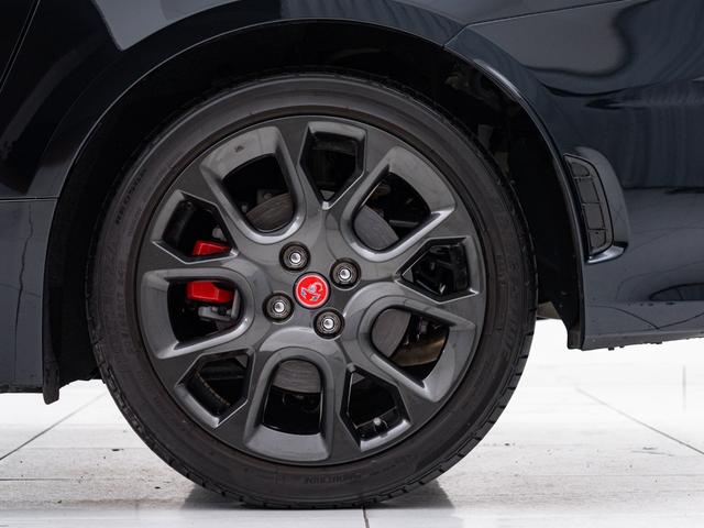 アバルト124 スパイダー 1イヤーアニバーサリー 保証付 50台限定車 専用RECAROレザーシート ナビゲーションパッケージ アダプティブ機能付きフルLEDヘッドライト ヘッドライトウォッシャー CD/DVDプレイヤー 地デジTV バックカメラ(9枚目)