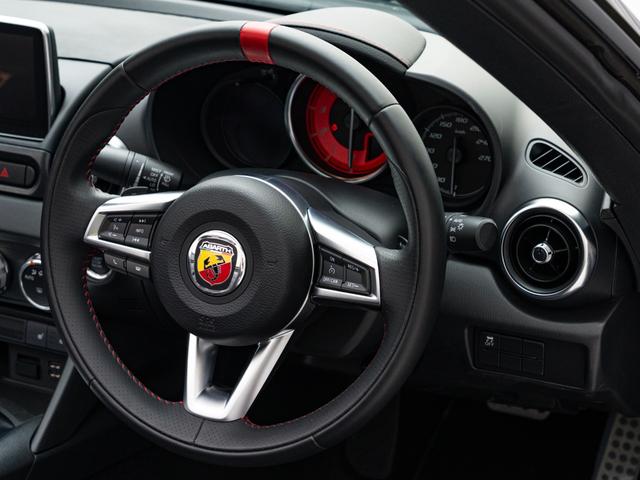 アバルト124 スパイダー 1イヤーアニバーサリー 保証付 50台限定車 専用RECAROレザーシート ナビゲーションパッケージ アダプティブ機能付きフルLEDヘッドライト ヘッドライトウォッシャー CD/DVDプレイヤー 地デジTV バックカメラ(25枚目)