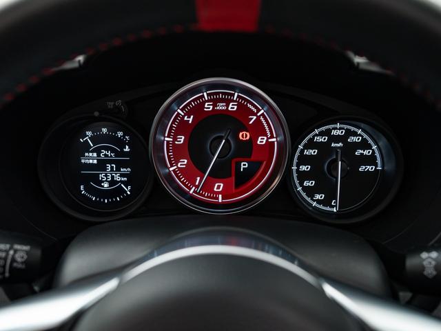 アバルト124 スパイダー 1イヤーアニバーサリー 保証付 50台限定車 専用RECAROレザーシート ナビゲーションパッケージ アダプティブ機能付きフルLEDヘッドライト ヘッドライトウォッシャー CD/DVDプレイヤー 地デジTV バックカメラ(26枚目)