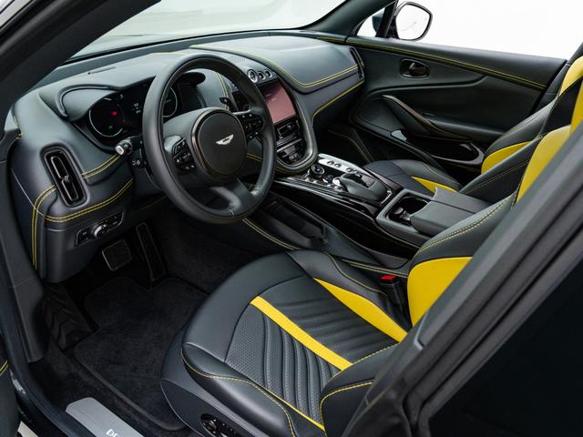 ＤＢＸ ７０７　保証付　パノラマサンルーフ　イエローキャリパー　イエローステッチ　ツートンカラーシート　シートヒーター＆シートクーラー（フロント／リア）（23枚目）