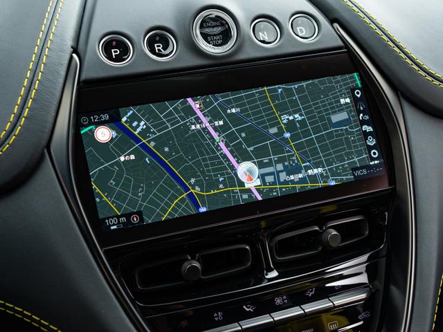 ＤＢＸ ７０７　保証付　パノラマサンルーフ　イエローキャリパー　イエローステッチ　ツートンカラーシート　シートヒーター＆シートクーラー（フロント／リア）（32枚目）