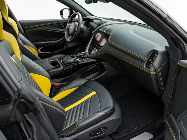 ＤＢＸ ７０７　保証付　パノラマサンルーフ　イエローキャリパー　イエローステッチ　ツートンカラーシート　シートヒーター＆シートクーラー（フロント／リア）（36枚目）