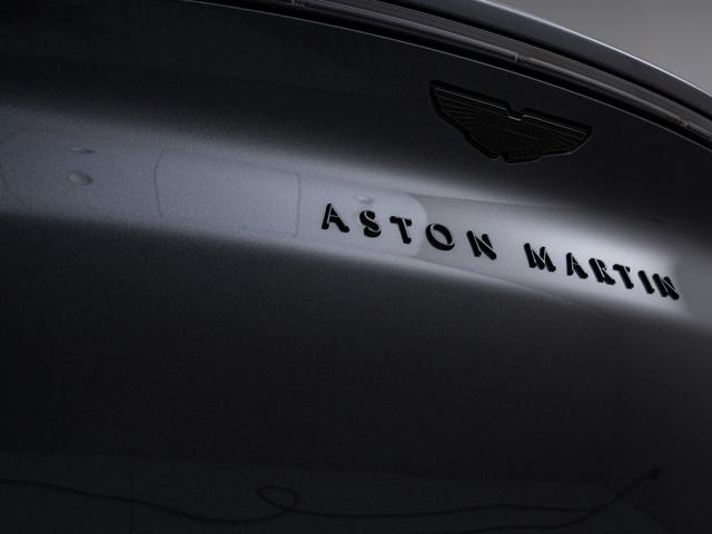 ＤＢＸ ７０７　保証付　パノラマサンルーフ　イエローキャリパー　イエローステッチ　ツートンカラーシート　シートヒーター＆シートクーラー（フロント／リア）（49枚目）