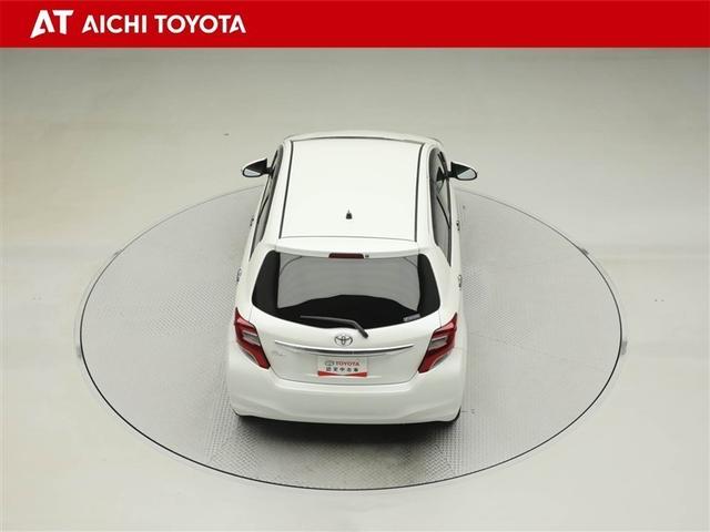 ヴィッツ １．０Ｆ　ＬＥＤエディション　盗難防止装置　ＬＥＤヘッドライト　ワンオーナー　衝突被害軽減システム　横滑り防止装置　スマートキー　ミュージックプレイヤー接続可　デュアルエアバック　エアバック付　パワステ　マニュアルエアコン　ＥＴＣ（13枚目）