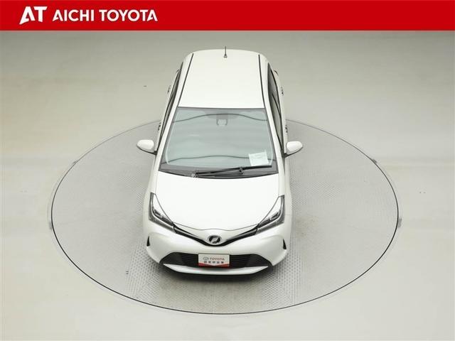 ヴィッツ １．０Ｆ　ＬＥＤエディション　盗難防止装置　ＬＥＤヘッドライト　ワンオーナー　衝突被害軽減システム　横滑り防止装置　スマートキー　ミュージックプレイヤー接続可　デュアルエアバック　エアバック付　パワステ　マニュアルエアコン　ＥＴＣ（17枚目）