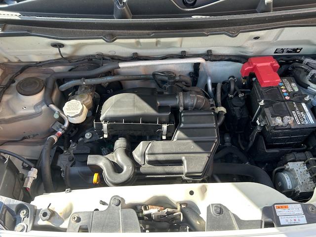 ハスラー G レーダーサポート アイドリングST プッシュスタートスマートキー 盗難警報装置 ダブルエアバック フルフラットシート 運転席シートヒーター パワーウィンドゥ ベンチS キーフリーキー 横滑り防止装置付(10枚目)