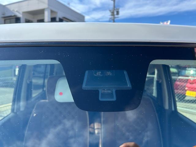 ハスラー G レーダーサポート アイドリングST プッシュスタートスマートキー 盗難警報装置 ダブルエアバック フルフラットシート 運転席シートヒーター パワーウィンドゥ ベンチS キーフリーキー 横滑り防止装置付(12枚目)