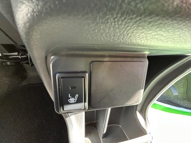 ハスラー G レーダーサポート アイドリングST プッシュスタートスマートキー 盗難警報装置 ダブルエアバック フルフラットシート 運転席シートヒーター パワーウィンドゥ ベンチS キーフリーキー 横滑り防止装置付(22枚目)