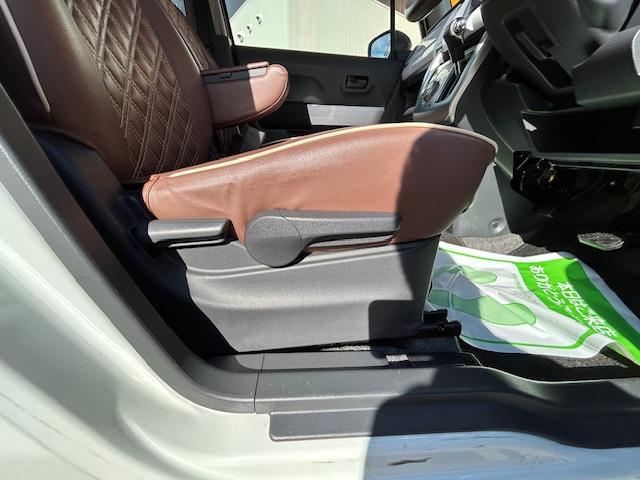ハスラー G レーダーサポート アイドリングST プッシュスタートスマートキー 盗難警報装置 ダブルエアバック フルフラットシート 運転席シートヒーター パワーウィンドゥ ベンチS キーフリーキー 横滑り防止装置付(23枚目)