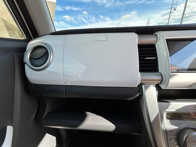 ハスラー G レーダーサポート アイドリングST プッシュスタートスマートキー 盗難警報装置 ダブルエアバック フルフラットシート 運転席シートヒーター パワーウィンドゥ ベンチS キーフリーキー 横滑り防止装置付(25枚目)