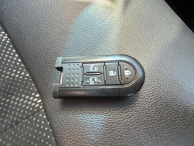 タント カスタムＲＳ　トップエディションＳＡＩＩＩ　ブレーキサポート　ソナー　ＡＡＣ　Ｂモニター　寒冷地　イモビライザー　ハイビームアシスト　衝突安全ボディ　シートヒータ　Ａライト　ＬＥＤ　キーフリー　サイドエアバッグ　Ｗエアバック　ＡＢＳ　ＰＳ（33枚目）