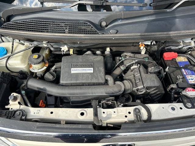 Ｎ－ＢＯＸ Ｇ・Ｌホンダセンシング　レーダブレーキ　Ａストップ　車線維持支援システム　ＡＴハイビーム　ＥＳＣ　キーフリーシステム　ＬＥＤライト　オートライト　バックＭ　ＵＳＢ　スマートキー　クルコン　ＥＴＣ　両席エアバック　フルフラット（6枚目）