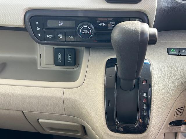 Ｎ－ＢＯＸ Ｇ・Ｌホンダセンシング　レーダブレーキ　Ａストップ　車線維持支援システム　ＡＴハイビーム　ＥＳＣ　キーフリーシステム　ＬＥＤライト　オートライト　バックＭ　ＵＳＢ　スマートキー　クルコン　ＥＴＣ　両席エアバック　フルフラット（10枚目）