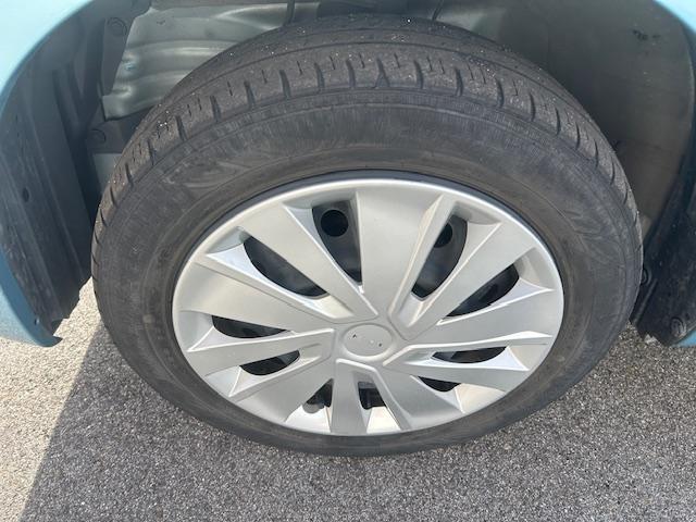 スペーシア Ｇ　アイドリングストップ機能　シ－トヒ－タ－　Ｗエアバッグ　スマートキー＆プッシュスタート　フルオートエアコン　盗難防止装置　パワステ　フルフラットシート　ベンチシート　ＡＢＳ　キーレス　パワーウィンドウ（4枚目）