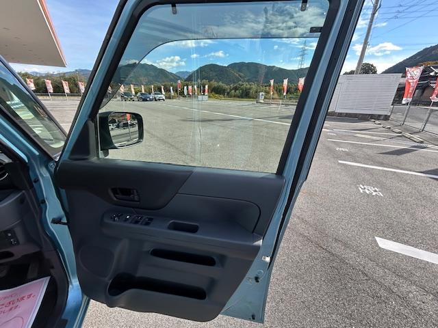 スペーシア Ｇ　アイドリングストップ機能　シ－トヒ－タ－　Ｗエアバッグ　スマートキー＆プッシュスタート　フルオートエアコン　盗難防止装置　パワステ　フルフラットシート　ベンチシート　ＡＢＳ　キーレス　パワーウィンドウ（12枚目）