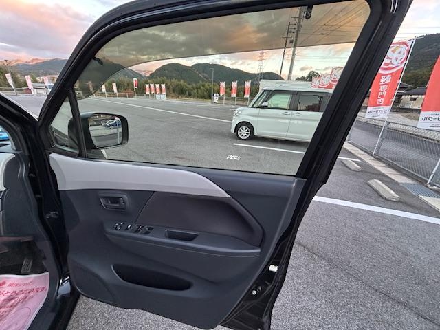 ワゴンR FX シ-トヒ-タ- 盗難防止 AUTOエアコン Wエアバッグ フルタイム4WD フルフラット キーレス ABS エアバック パワーウィンド ベンチ パワステ 衝突安全ボディ(7枚目)