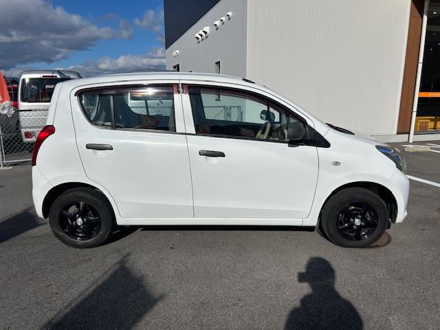 �傫�ȁZ�y�̊Ŕ��ڈ�ł��B�����P�l�ł����C�y�ɂ����X�����邨�X�����ÎԂ̃\�����G�̓X������������