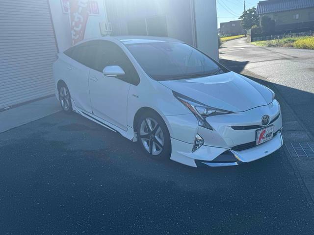 プリウス Aツーリングセレクション ハイブリッド ETC バックカメラ TV クリアランスソナー オートクルーズコントロール レーンアシスト パークアシスト 衝突被害軽減システム オートマチックハイビーム LEDヘッドランプ エアロ(3枚目)