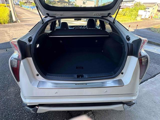 プリウス Aツーリングセレクション ハイブリッド ETC バックカメラ TV クリアランスソナー オートクルーズコントロール レーンアシスト パークアシスト 衝突被害軽減システム オートマチックハイビーム LEDヘッドランプ エアロ(12枚目)