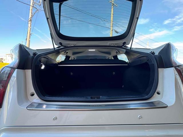 プリウス Aツーリングセレクション ハイブリッド ETC バックカメラ TV クリアランスソナー オートクルーズコントロール レーンアシスト パークアシスト 衝突被害軽減システム オートマチックハイビーム LEDヘッドランプ エアロ(13枚目)