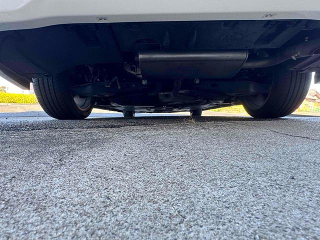 プリウス Aツーリングセレクション ハイブリッド ETC バックカメラ TV クリアランスソナー オートクルーズコントロール レーンアシスト パークアシスト 衝突被害軽減システム オートマチックハイビーム LEDヘッドランプ エアロ(14枚目)