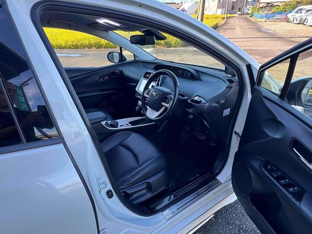 プリウス Aツーリングセレクション ハイブリッド ETC バックカメラ TV クリアランスソナー オートクルーズコントロール レーンアシスト パークアシスト 衝突被害軽減システム オートマチックハイビーム LEDヘッドランプ エアロ(19枚目)