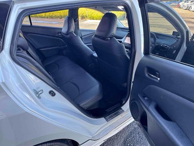 プリウス Aツーリングセレクション ハイブリッド ETC バックカメラ TV クリアランスソナー オートクルーズコントロール レーンアシスト パークアシスト 衝突被害軽減システム オートマチックハイビーム LEDヘッドランプ エアロ(20枚目)