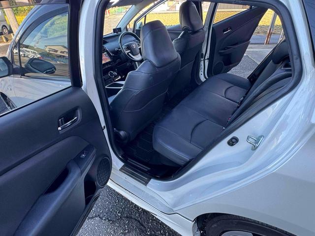 プリウス Aツーリングセレクション ハイブリッド ETC バックカメラ TV クリアランスソナー オートクルーズコントロール レーンアシスト パークアシスト 衝突被害軽減システム オートマチックハイビーム LEDヘッドランプ エアロ(21枚目)