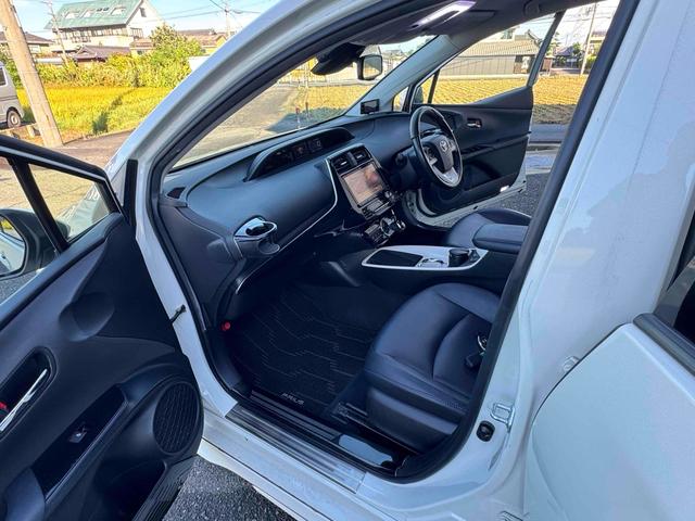 プリウス Aツーリングセレクション ハイブリッド ETC バックカメラ TV クリアランスソナー オートクルーズコントロール レーンアシスト パークアシスト 衝突被害軽減システム オートマチックハイビーム LEDヘッドランプ エアロ(22枚目)