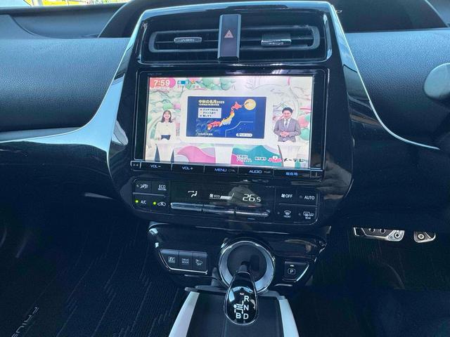 プリウス Aツーリングセレクション ハイブリッド ETC バックカメラ TV クリアランスソナー オートクルーズコントロール レーンアシスト パークアシスト 衝突被害軽減システム オートマチックハイビーム LEDヘッドランプ エアロ(26枚目)