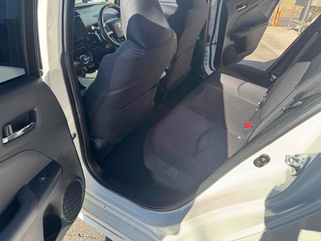 プリウス Ｓ　ＥＴＣ　バックカメラ　ナビ　ＴＶ　アルミホイール　オートマチックハイビーム　ＬＥＤヘッドランプ　ＣＶＴ　スマートキー　モデリスタエアロ　電動格納ミラー　盗難防止システム　衝突安全ボディ　社外１８インチ（11枚目）