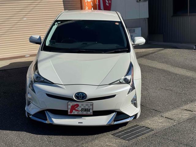 プリウス Ｓ　ＥＴＣ　バックカメラ　ナビ　ＴＶ　アルミホイール　オートマチックハイビーム　ＬＥＤヘッドランプ　ＣＶＴ　スマートキー　モデリスタエアロ　電動格納ミラー　盗難防止システム　衝突安全ボディ　社外１８インチ（12枚目）