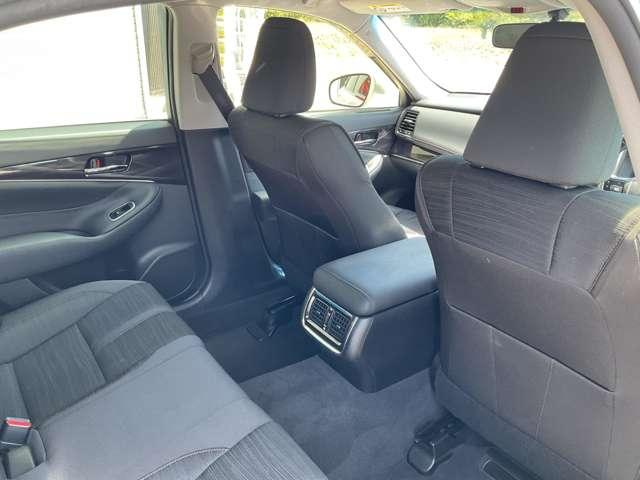 クラウンハイブリッド ハイブリッド　２．５　Ｓ　自社　ローン　信用回復ローン　純正ナビ　フルセグＴＶ　Ｂｌｕｅｔｏｏｔｈ　　バックカメラ　クリアランスソナー　レーダークルーズ　衝突軽減ブレーキ　パワーシート　オートリトラミラー　ＨＩＤヘッドライト（19枚目）