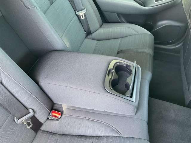 クラウンハイブリッド ハイブリッド　２．５　Ｓ　自社　ローン　信用回復ローン　純正ナビ　フルセグＴＶ　Ｂｌｕｅｔｏｏｔｈ　　バックカメラ　クリアランスソナー　レーダークルーズ　衝突軽減ブレーキ　パワーシート　オートリトラミラー　ＨＩＤヘッドライト（44枚目）