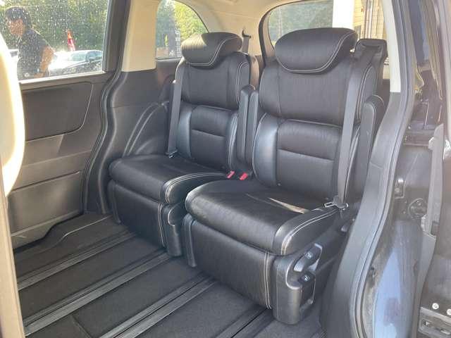 オデッセイ 2.4 アブソルート EX 自社 ローン 信用回復ローン メーカー純正ナビ・フルセグTV・bluetooth・全方位カメラ・ETC・両側電動スライドドア・アイドリングストップ・LEDオートライト・純正後席モニター・HDMI端子・(15枚目)