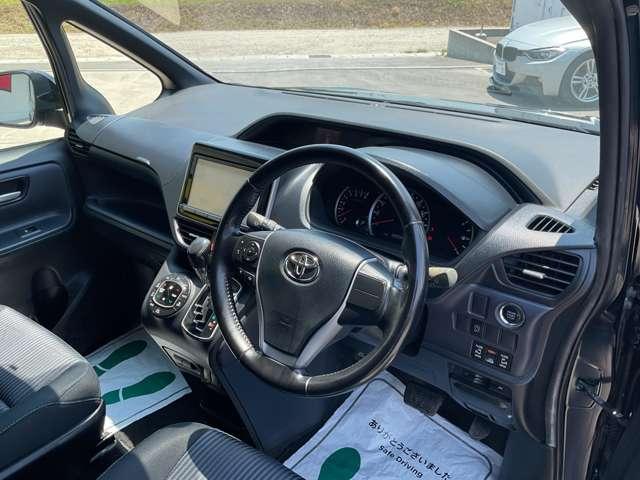 ヴォクシー ＺＳ　純正ナビゲーション・両側パワースライドドア・ＬＥＤヘッドライト・ロールサンシェイド・自社　ローン　信用回復ローン（3枚目）