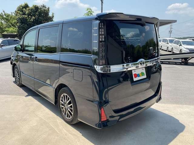 ヴォクシー ＺＳ　純正ナビゲーション・両側パワースライドドア・ＬＥＤヘッドライト・ロールサンシェイド・自社　ローン　信用回復ローン（15枚目）