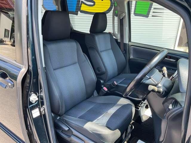 ヴォクシー ＺＳ　純正ナビゲーション・両側パワースライドドア・ＬＥＤヘッドライト・ロールサンシェイド・自社　ローン　信用回復ローン（21枚目）